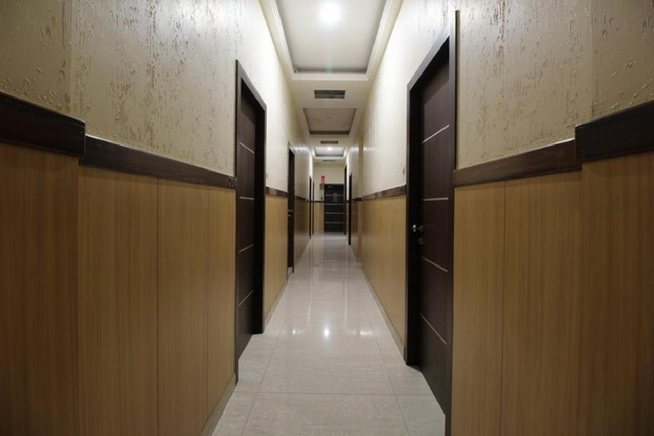 Hotel Ripon Palace Mumbai Exteriör bild